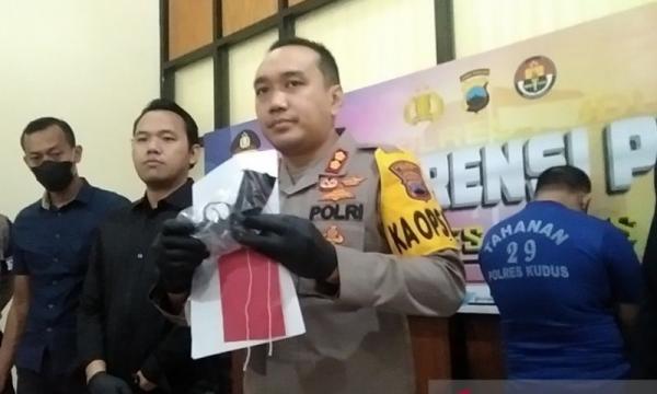 Mengaku Anggota Brimob, Ahmad Asrori Berhasil Bawa Kabur Mobil Ikhsan